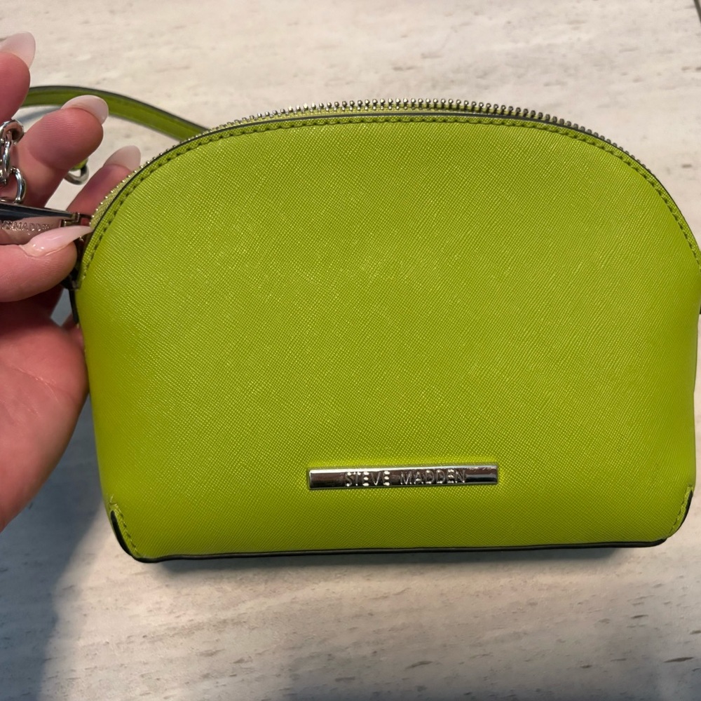 Steve Madden Vibrant Green Crossbody Bag